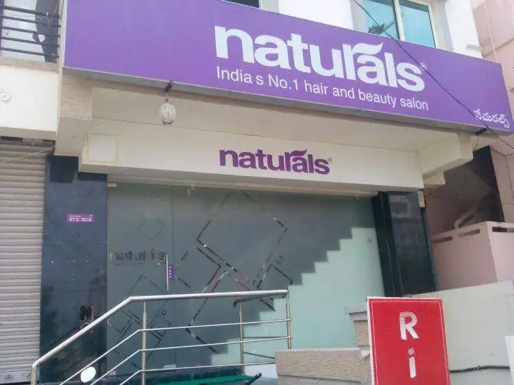 Naturals Salon